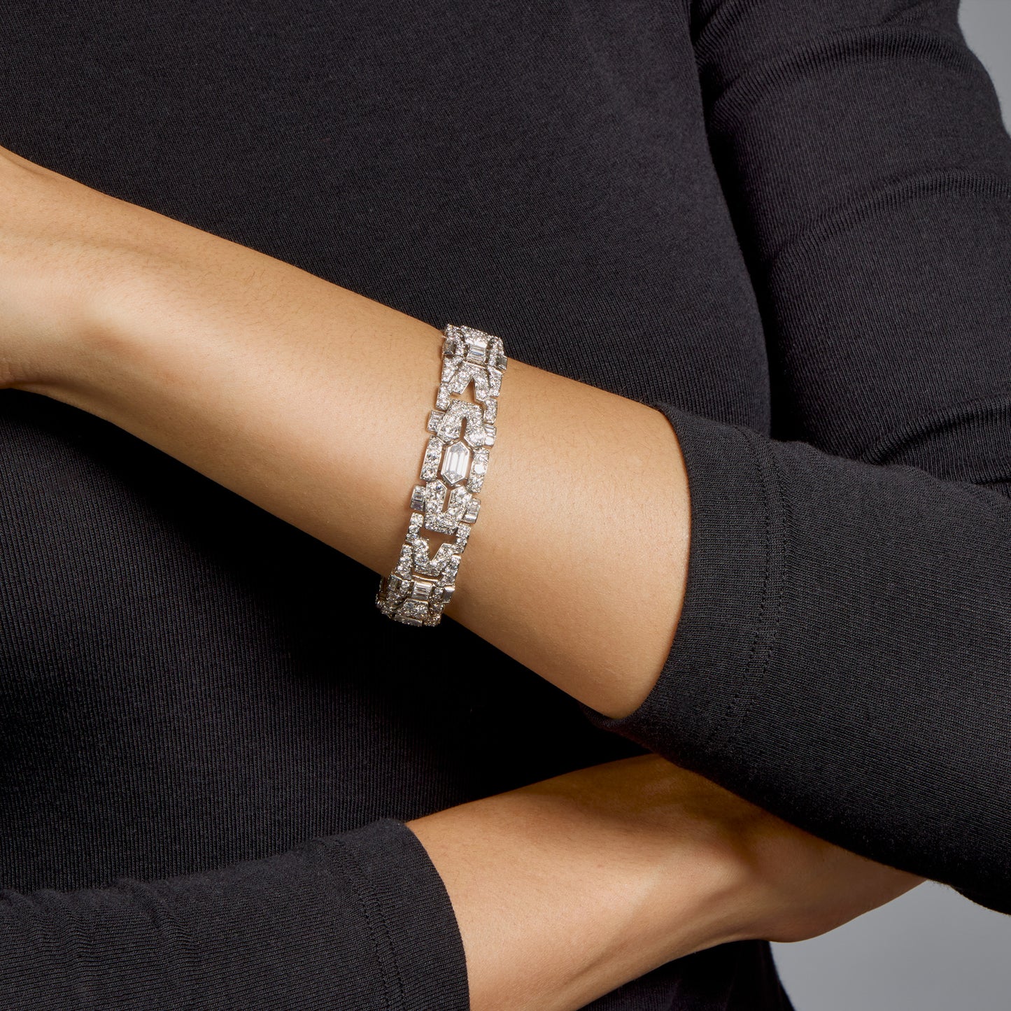 Macklowe Gallery 1930s Art Deco Diamond Bracelet