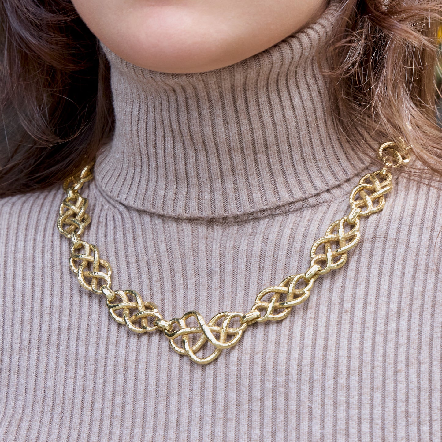 Macklowe Gallery David Webb Hammered Pendant Necklace