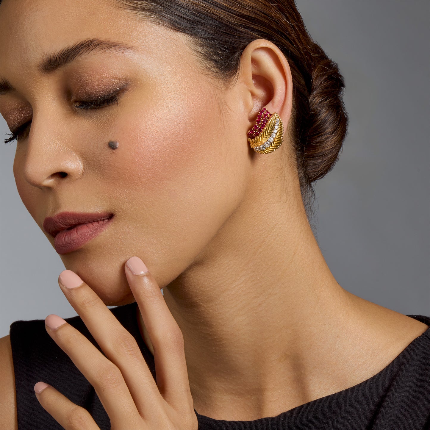 Macklowe Gallery Van Cleef & Arpels Paris Mid-century Ruby and Diamond Earrings