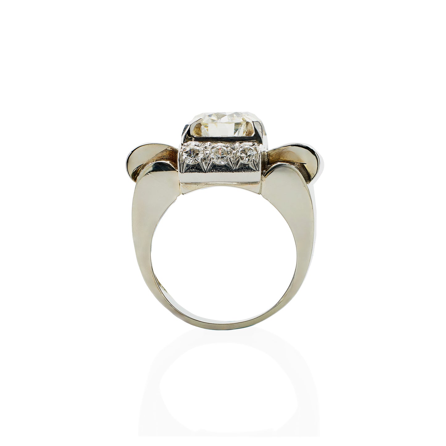 Macklowe Gallery French Retro 18K White Gold and Diamond Ring