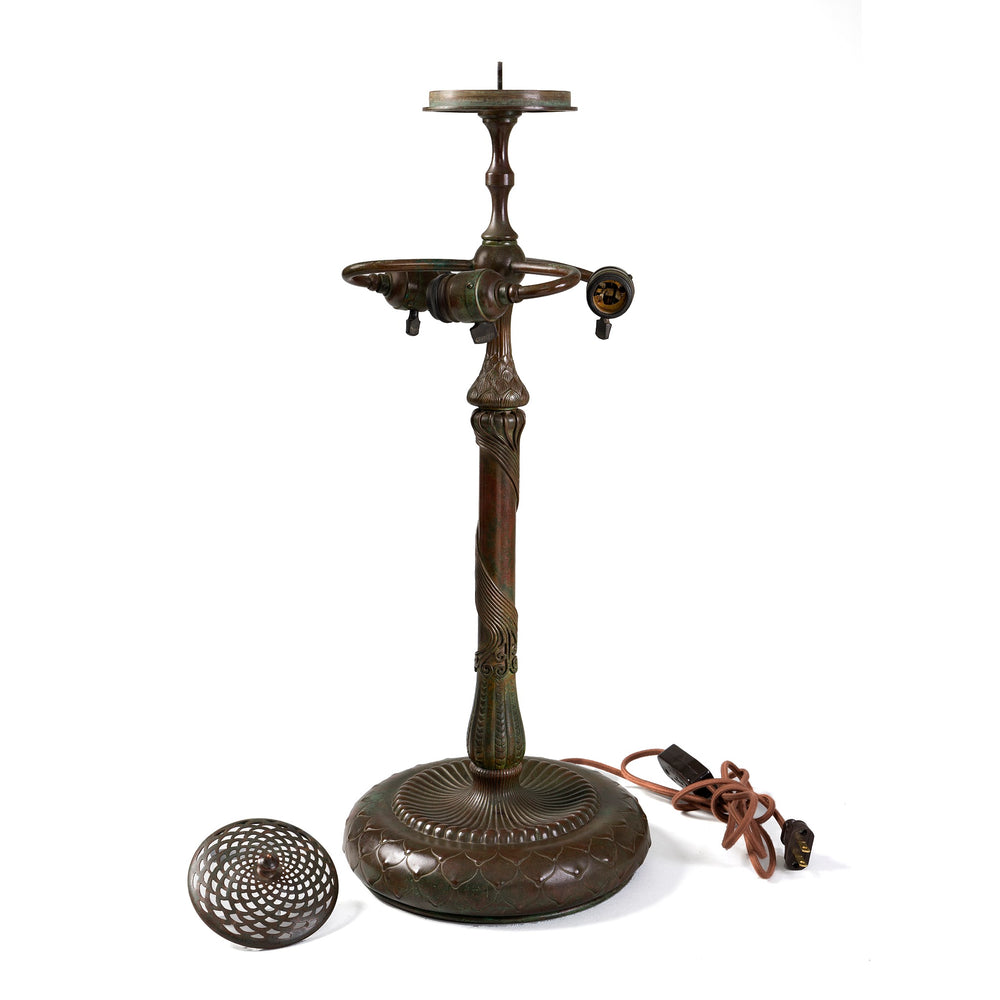 
                      
                        Macklowe Gallery Tiffany Studios New York “Dragonfly” Table Lamp
                      
                    